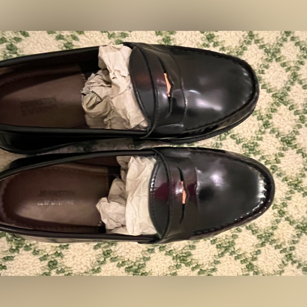 KIDS- brand new Johnson and Murphy boys brown penny loafer size boys 5